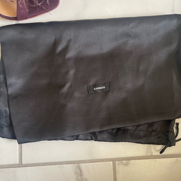 New Express Heels - Picture 6 of 6